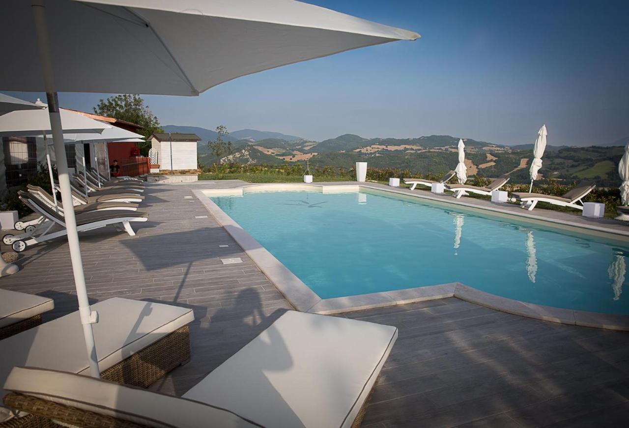 Agriturismo Le Capannacce Urbania Exterior photo